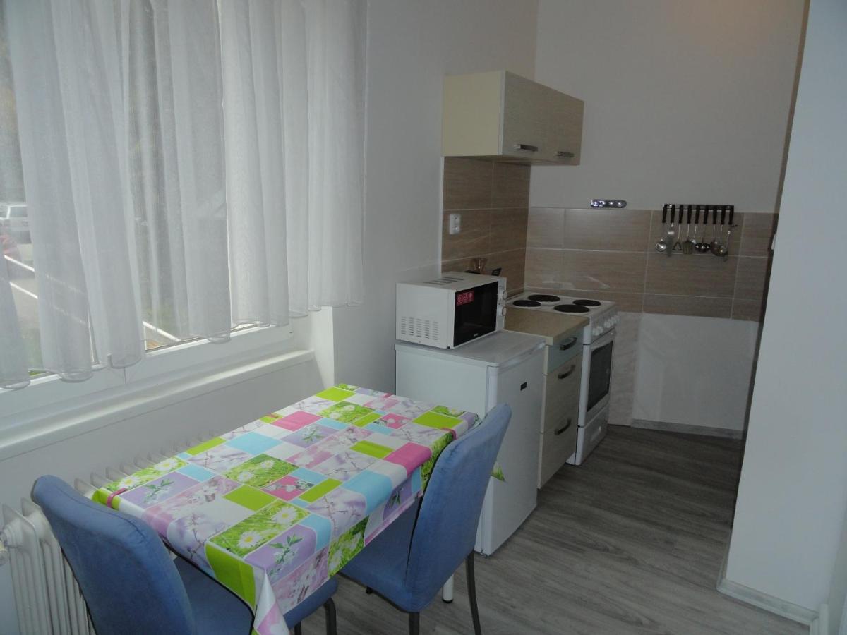 Apartman Sluka Jilemnice Exterior foto
