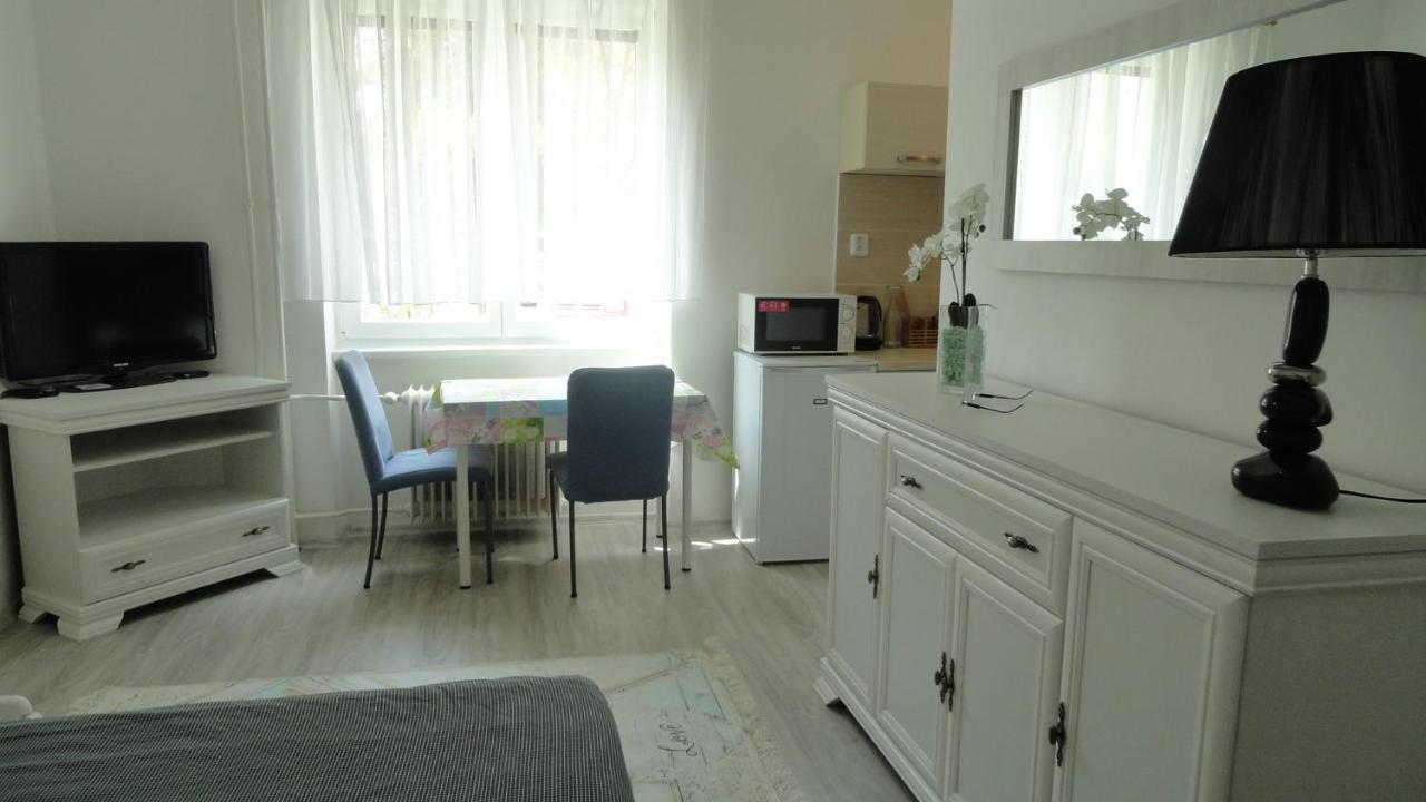 Apartman Sluka Jilemnice Exterior foto
